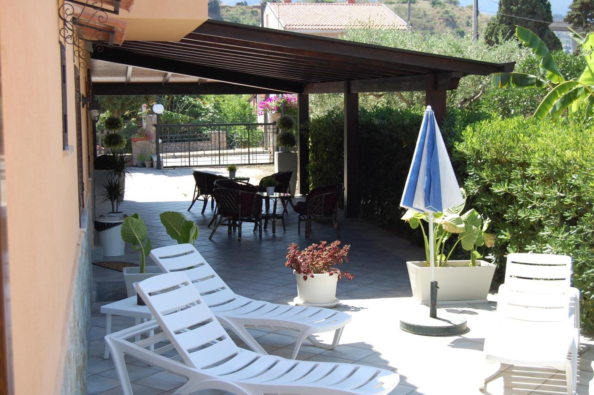 Sunrise Bed & Breakfast Lascari Exterior photo