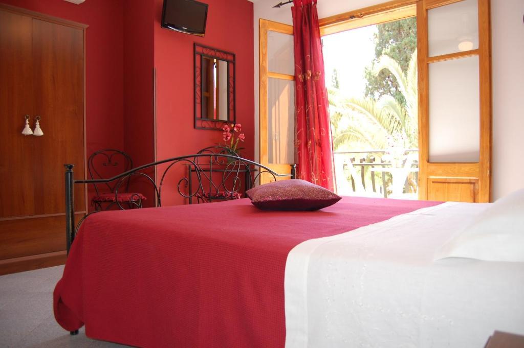Sunrise Bed & Breakfast Lascari Exterior photo